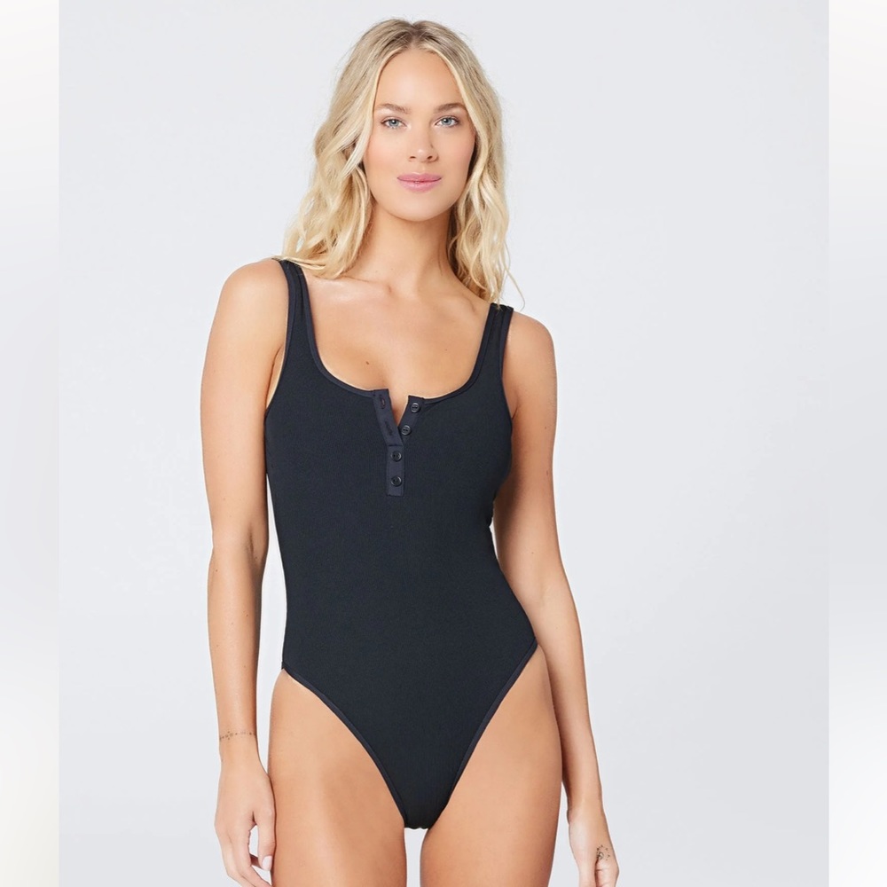 L*Space Ribbed Float On One Piece in Black NWT Size 6